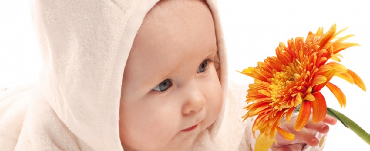 Важные этапы развития ребенка на первом году жизни