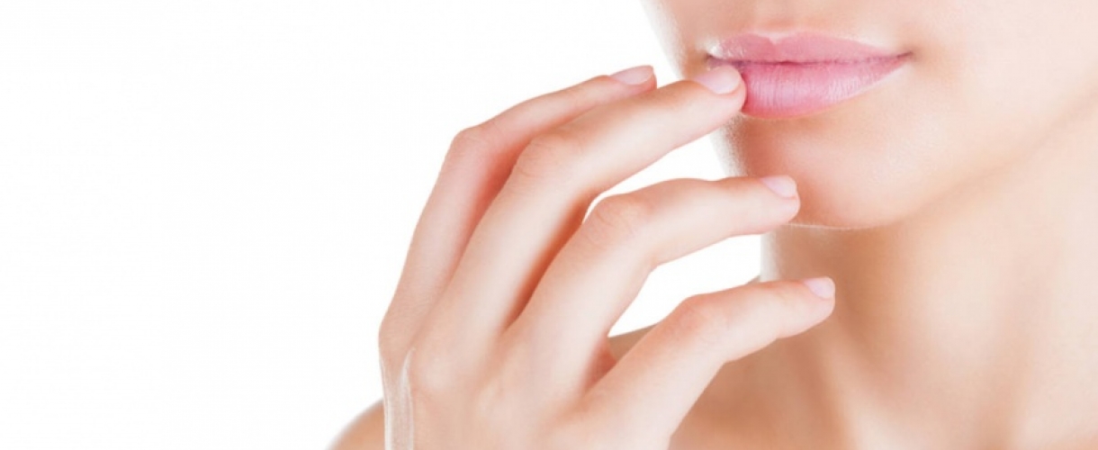 Как увеличить губы: обзор безоперационных методик
