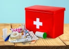 Аптечка в отпуск: какие лекарства взять на море