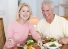 Как полезно и вкусно накормить пожилых родителей