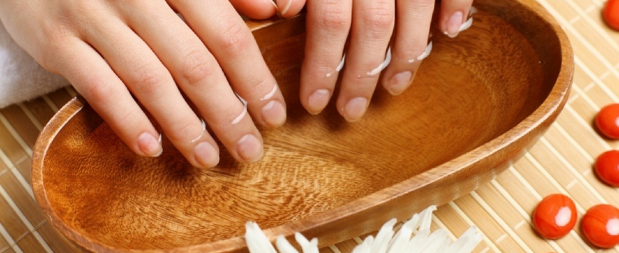 Ломкие ногти: причины и способы лечения