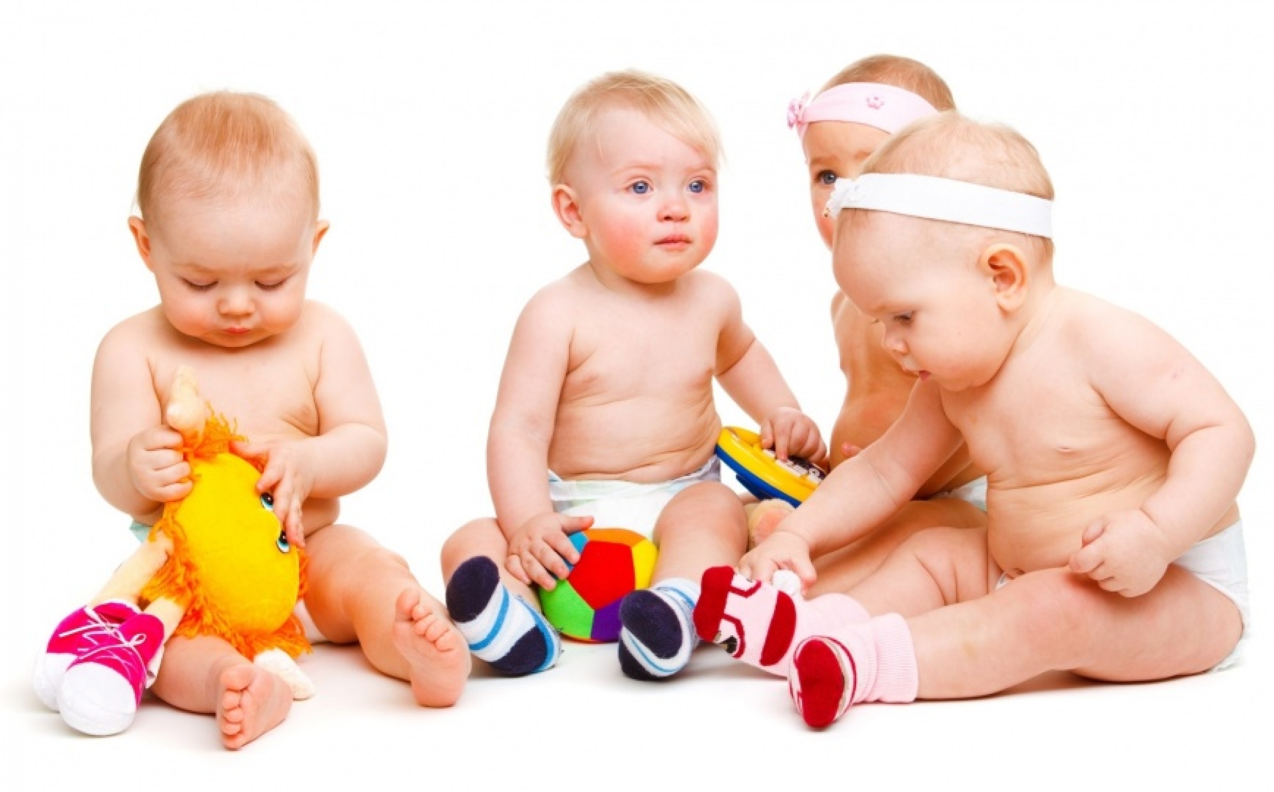 Развивающие игрушки для ребенка до года: чем занять малыша от 7 до 9 месяцев