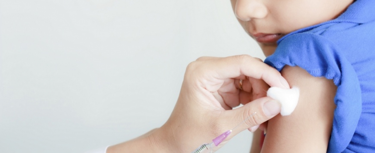 Календарь прививок: порядок вакцинации детей и взрослых