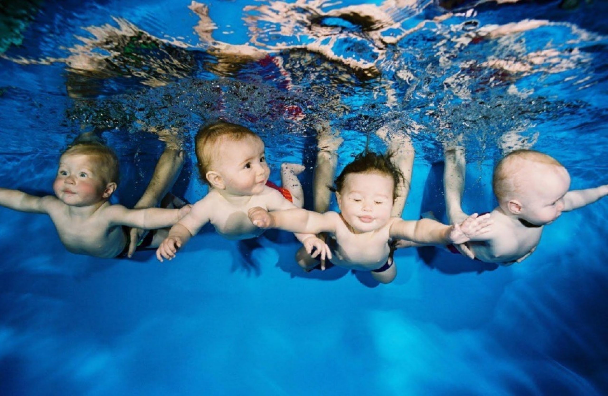 Плавание для младенцев: готовимся к освоению акватории