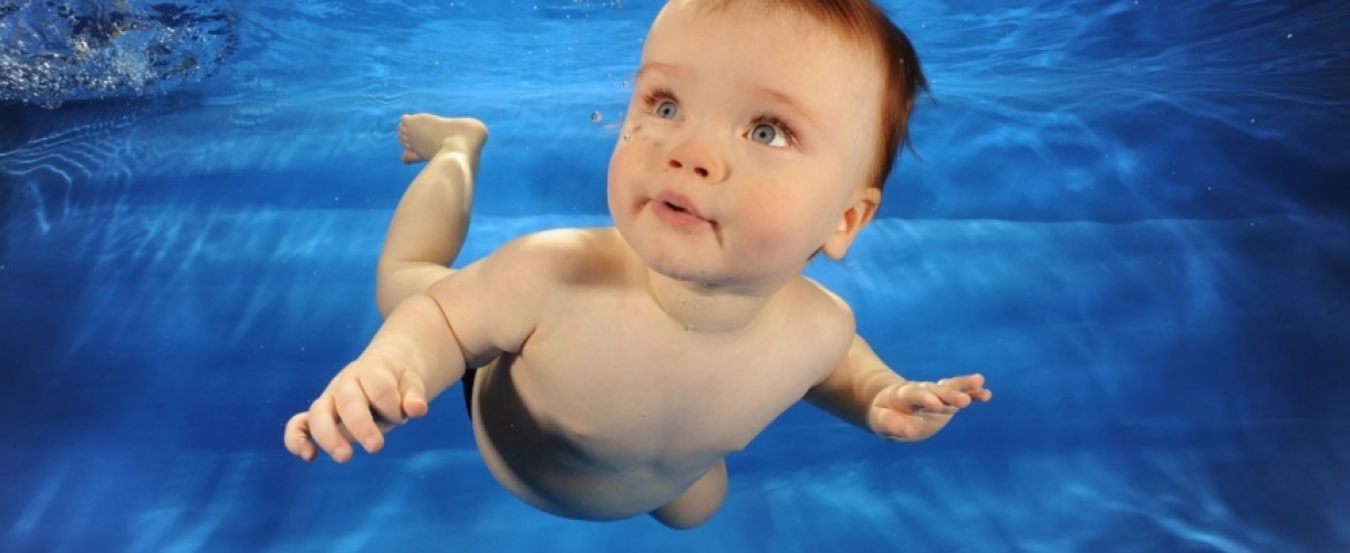 Плавание для младенцев: готовимся к освоению акватории