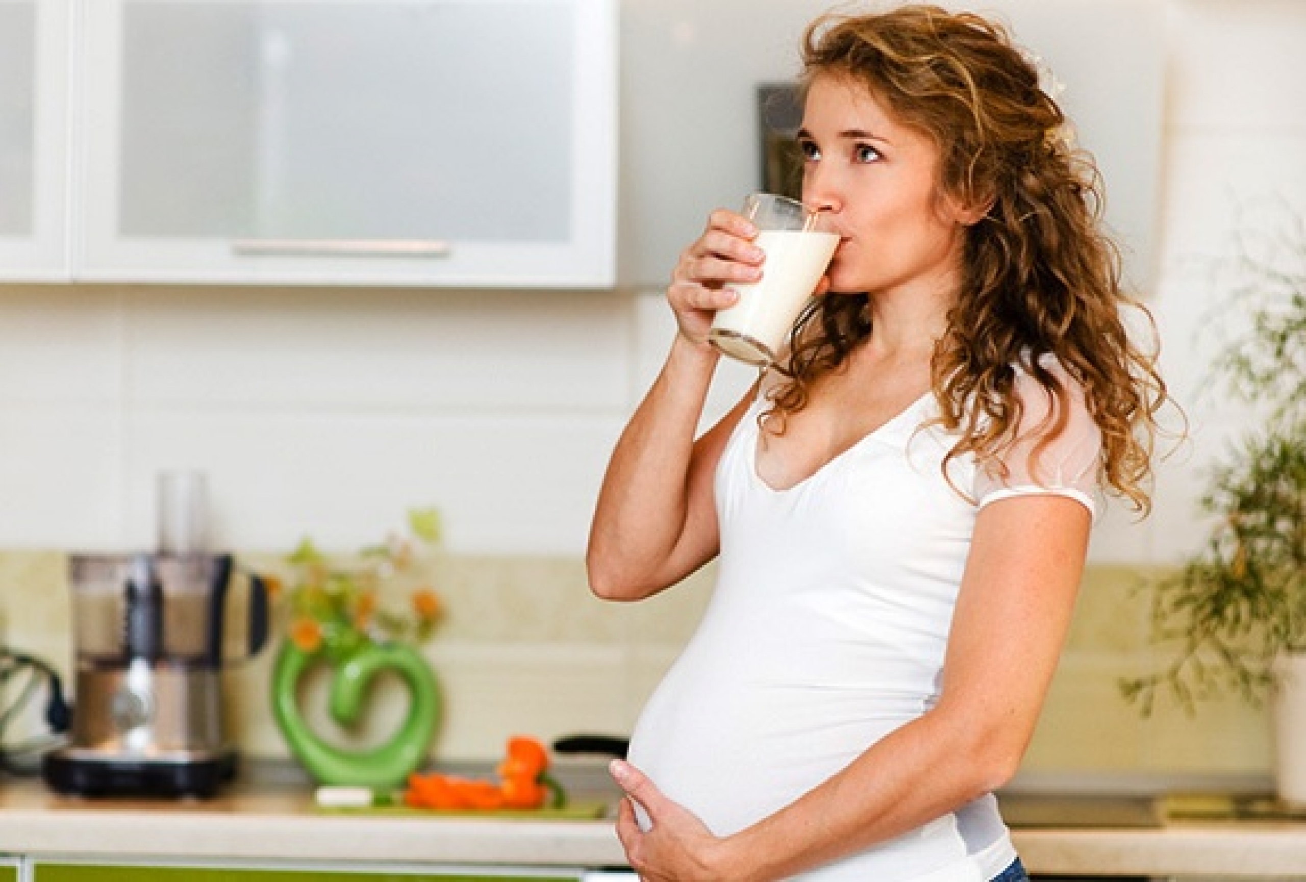 Что пить при беременности: обзор безопасных напитков