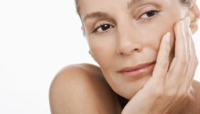 Красота за 40: косметологи против старения