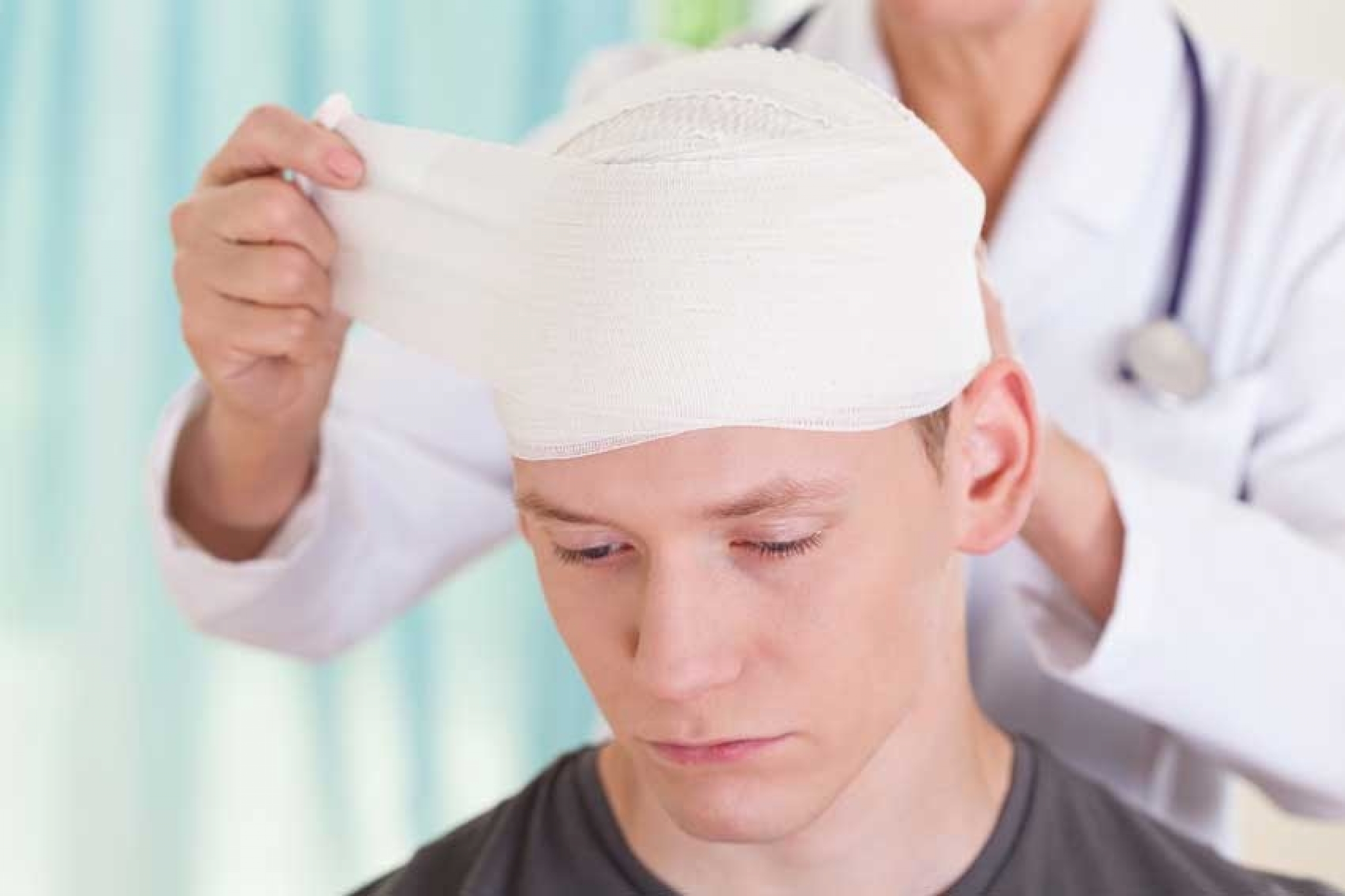 Первая помощь при травмах головы