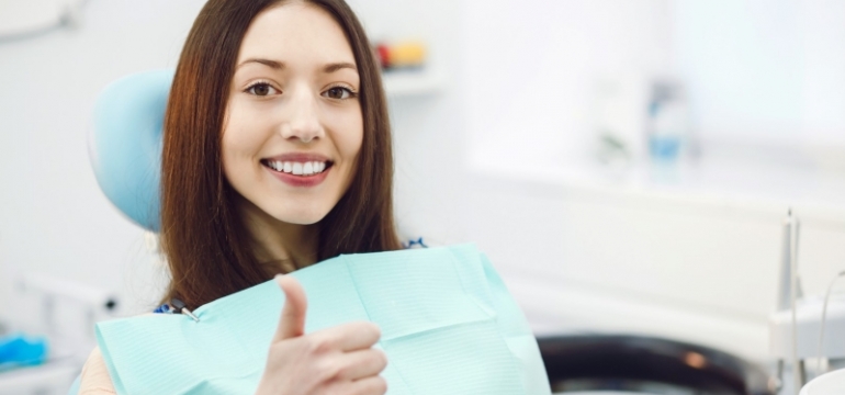 Виды и процедура отбеливания зубов