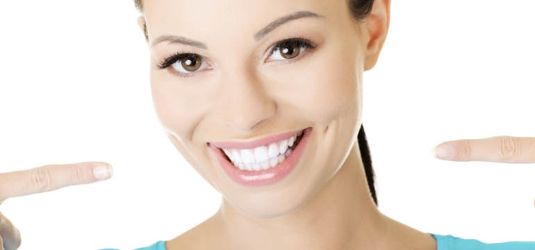 Виды и процедура отбеливания зубов