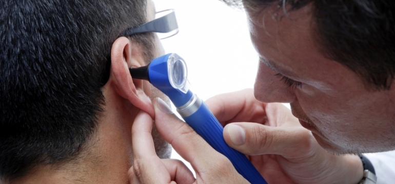 Удаление инородного тела из уха
